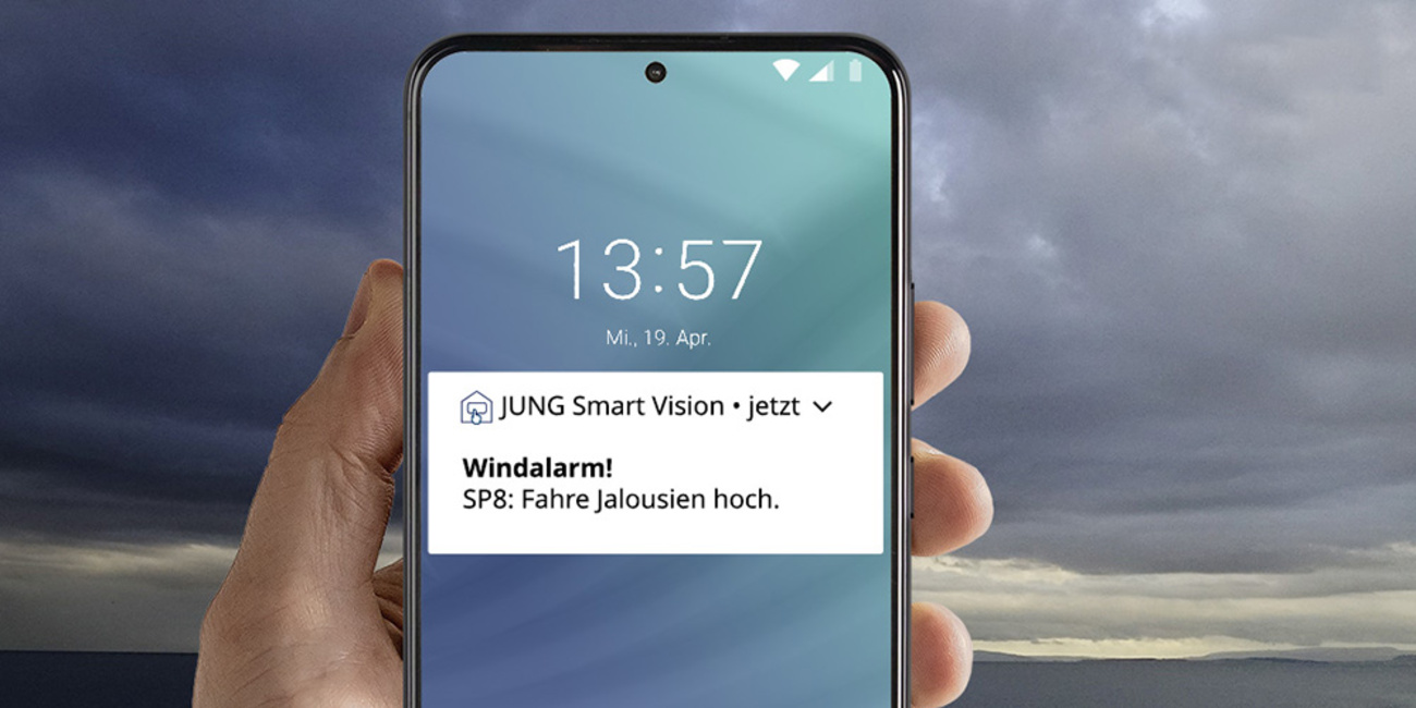 JUNG Smart Panel 8 bei Engel-Elektroservice Fachbetrieb für Elektrotechnik in Nidderau